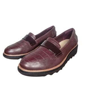 Clarks Bendables Leather Maroon Red Aligator Animal Print Loafers Shoes